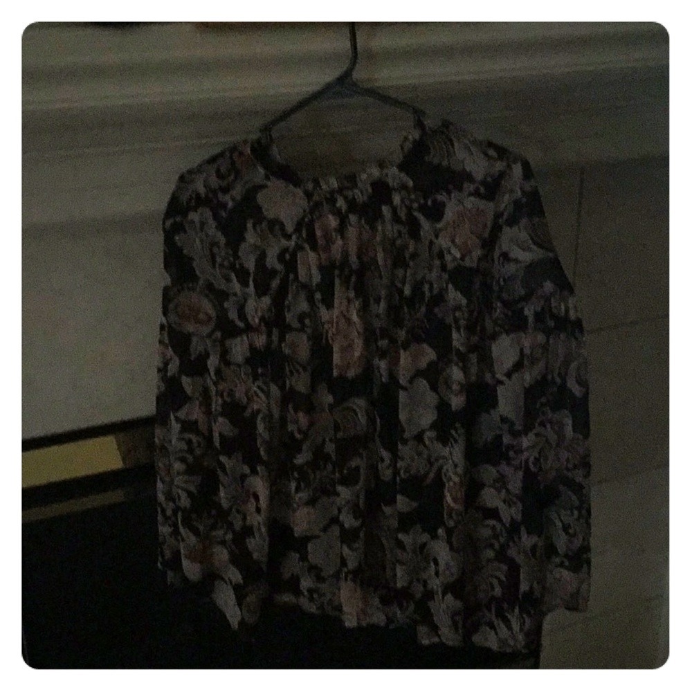 Blousy floral NWT loft top